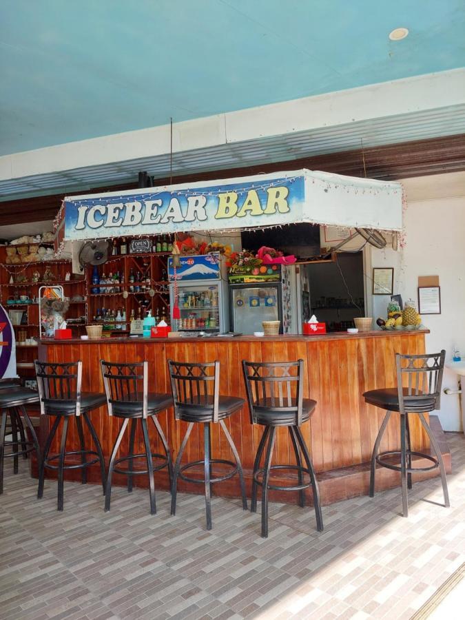 Ice Bear Bar & Tourist Inn Dauis Exterior photo